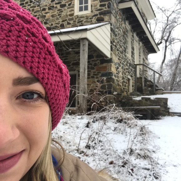 Meet your Posher, Alli - Picture 2 of 3